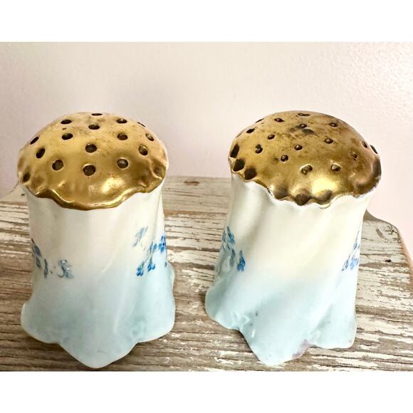 Scalloped Antique Hand Painted Salt and Pepper Shakers with Gold Tops - Picture 4 of 8